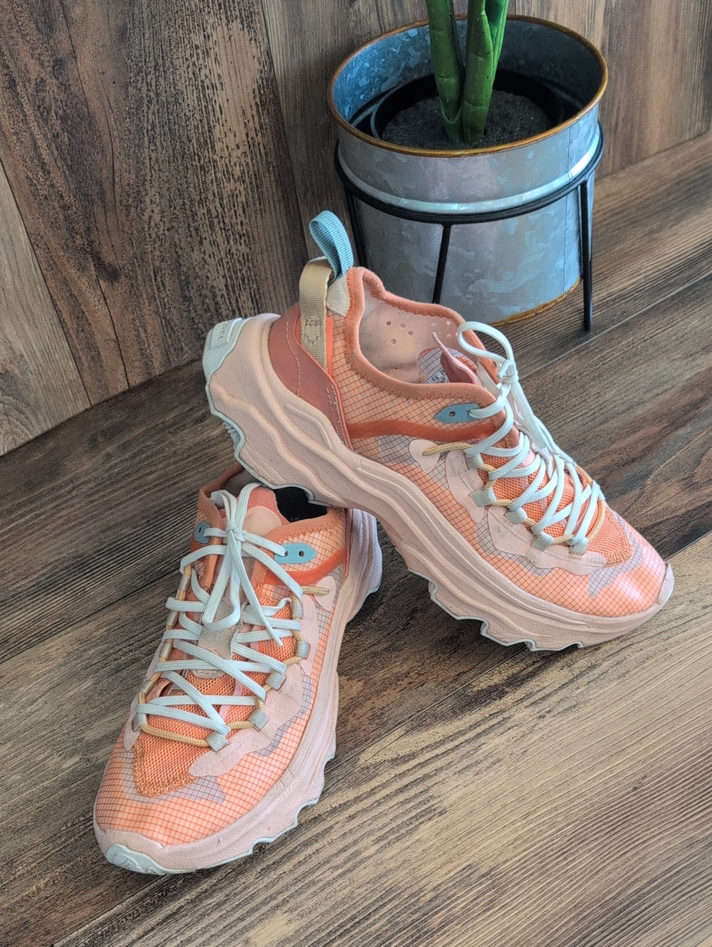 Sorel Kinetic Breakthru Tech Lace Chunky Peach/Sea Salt Sneakers 9    977A